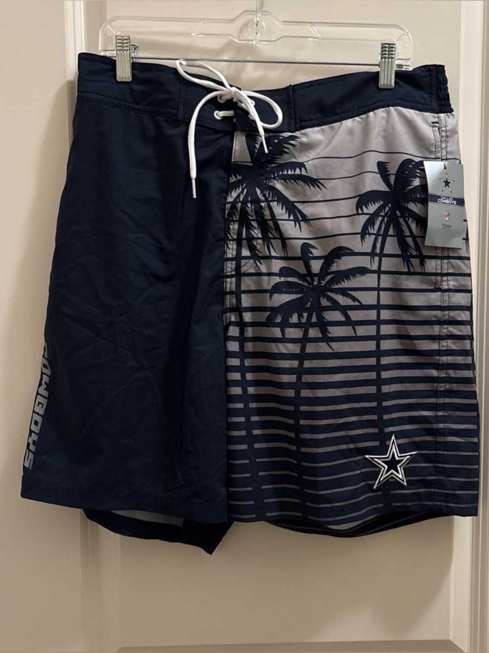 NWT Men’s NFL Dallas Cowboys Team Apparel Tropical Print Swim Trunks XL Beach
